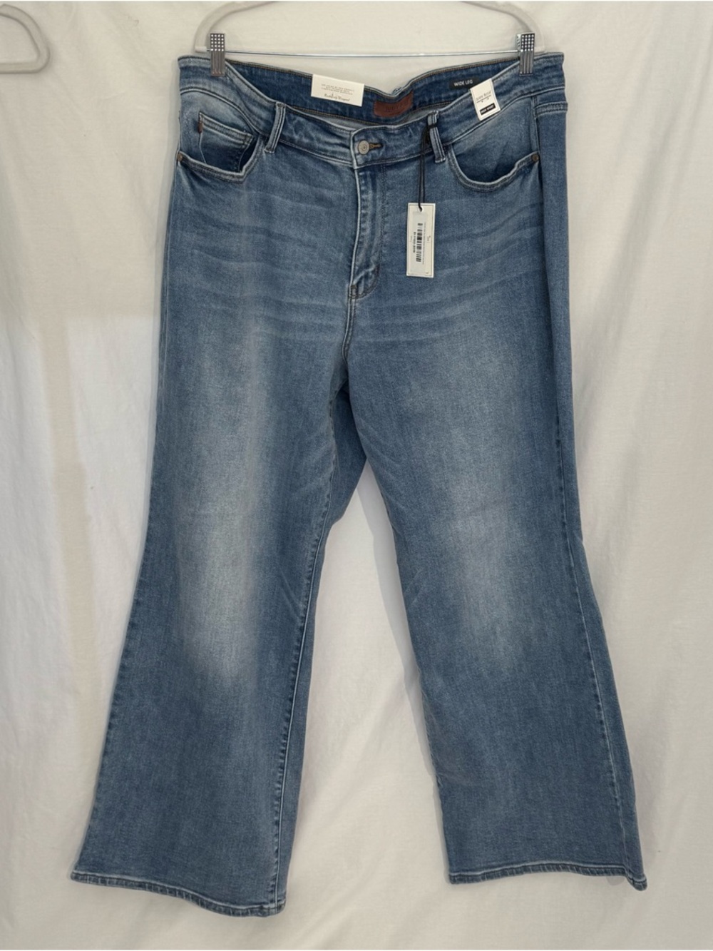 Judy Blue High Rise Medium Vintage Wash Retro Wide Leg Jeans 20W NWT JB82625